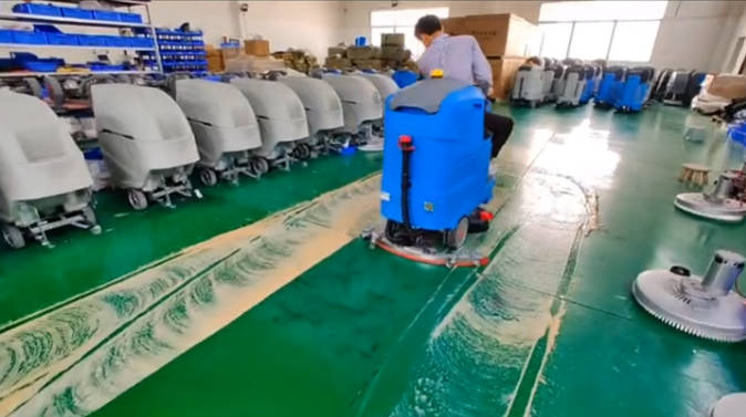 新界2023年还在用人工的物业保洁不妨试试洗地机吧